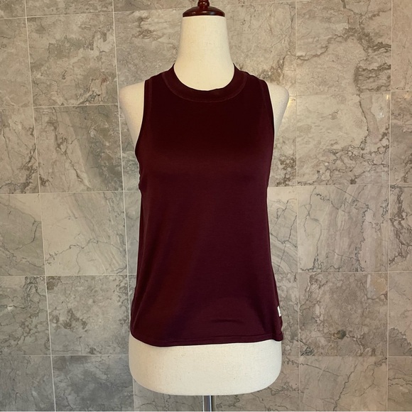 Vuori Energy Tank Top - Picture 2 of 9